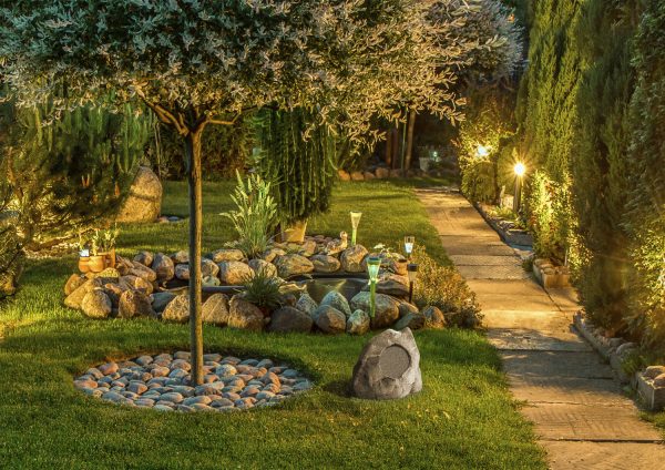 Rock-6T-altavoz-exterior-jardin